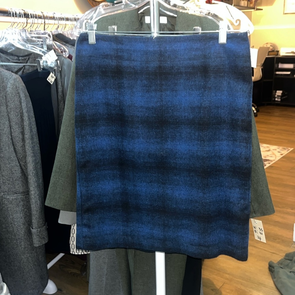 Blue and black plaid wool skirt SZ 10